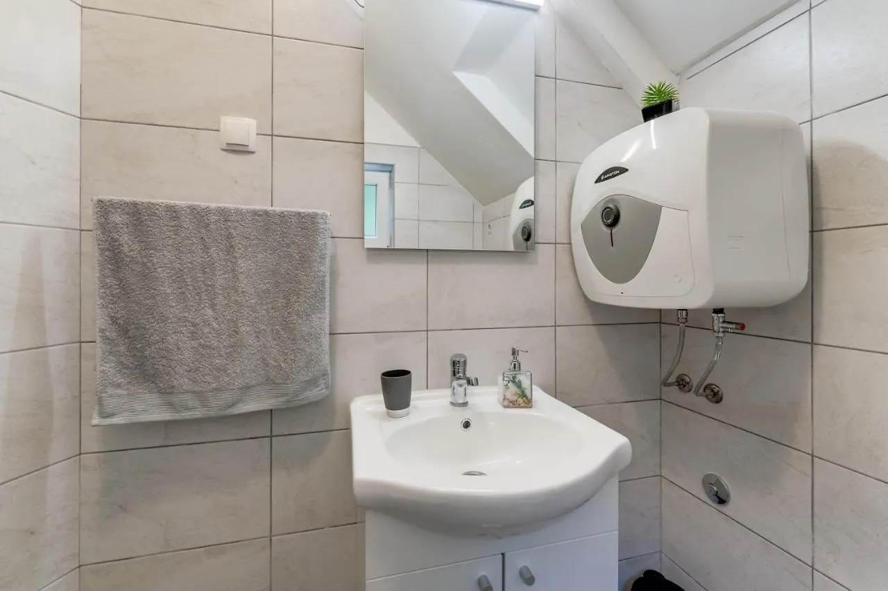Holiday House With A Parking Space Fuzine, Gorski Kotar - 20518 Lokve